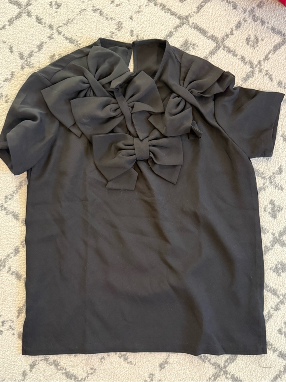 Black bow top